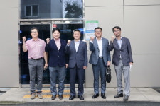 중진공 김학도 이사장, 그린광학 방문 현장 소통 강화