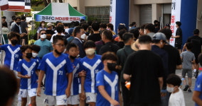 붐비는 청주종합운동장 남문