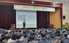 윤건영 충북교육감, 서현중 특강