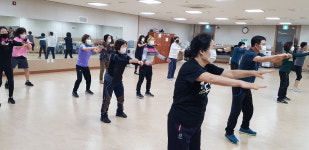 청양군, 아침체조 교실 운영