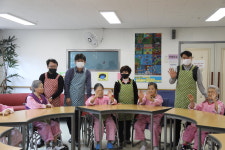 증평군의회, 요양원 배식봉사·국토대청결 활동 실시