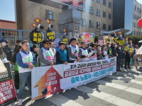 충북도청 주변 담배꽁초 휙 … 미성숙한 집회 눈살