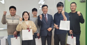 음성군 시설관리사업소·맹동면 신규 공무원 시보 해제 축하합니다