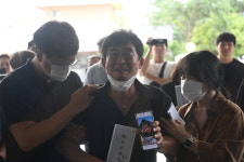 눈물 흘리는 오송 참사 유가족
