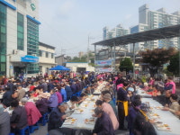 제천시 신백동 주민자치위원회 사랑의 밥차 무료 급식 봉사
