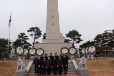 충북대 비룡재천 기상으로 발전하는 한 해 되길