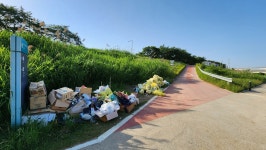 미호강 제2파크 골프장 일대 무단투기 쓰레기 몸살