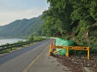 충주시, 노루목 강변 낙석 적치물 수천t 9개월째 방치