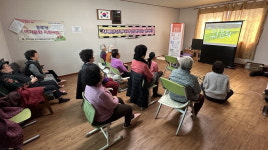 청주시 상당보건소, 경로당서 찾아가는 영화관 운영