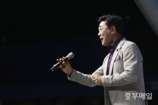 가을밤 추억 선사… 2025 중부매일 가을음악회 성료