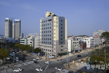 청주 김안과, 최병원 건물 인수하고 확장 이전… 구도심 재도약 시동