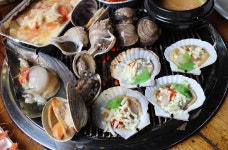 을왕리 맛집 한판떠, 휴가시즌을 맞이 조개구이 선보여