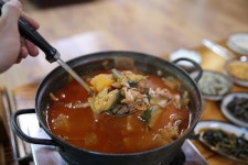 아산 맛집 쌍둥이네 매운탕, 여름철 보양식으로 자리잡아