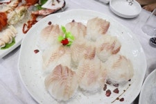 제주도 맛집 월척수산 본점, 싱싱한 회와 스끼다시 무한리필로 맛볼 수 있어