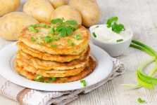 [저녁메뉴추천] 비오는 날, 쫀득한 ‘알토란 감자전’부터 ‘백선생 감자채전’, 시원한 ‘감자수제비’ 만드는 법까지