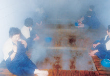 불에 달군 유황돌로 찜질을…전남 함평 해수찜, 피부질환·당뇨 등에 효과적