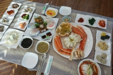 신선한 대게를 저렴하게 제공하는 동명항맛집 ‘비치대게직판장, 비치크랩’