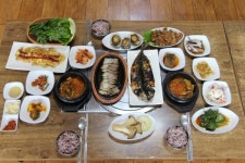 제주 애월 정식 맛집으로 손꼽히는 ‘백번가든’, 효리네민박 방영된 향토음식점!