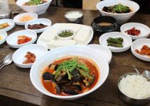 초당순두부마을 맛집 ‘김우정초당짬뽕순두부’, 정통 불맛 국물이 일품