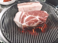 제주애월맛집으로 유명한 ‘도민상회’ 본점, 직원이 직접 구워 제주도흑돼지의 참맛을