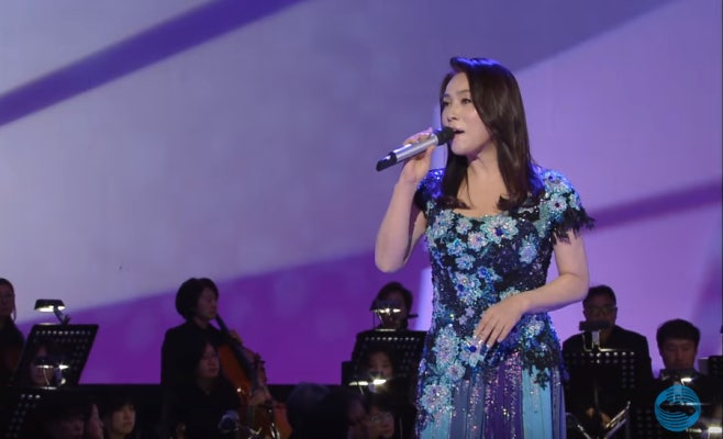[오늘가요무대] 양수경 나이 잊은 드레스 몸매 “깜짝” 하춘화·양수경·이자연·유지나·박서진·정다한 나이는? | 포토뉴스