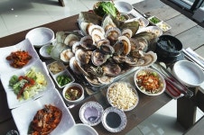 대천횟집 낙조를 보며 싱싱한 해산물을 맛볼 수 있는 푸른바다회타운