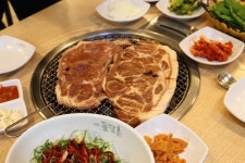 제주도 공항근처에 위치한 맛집? ‘제주돌담촌’, 단체손님 셔틀버스 운행