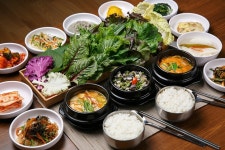 생방송 오늘저녁, 떡 안에 밤이 통째로 올방떡집 어디지? 유자마늘빵, 멸치쌈밥, 독일마을맥주도 화제