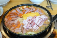수원 인계동 맛집 조대감부대찌개 5가지 젓갈과 비금도에서 공수하는 소금으로 부대찌개 제공