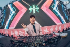 DJ KWANI, 2019 황치열과 함께하는 스노우페스티벌 DJING 퍼포먼스 공연