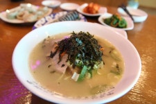 서귀포 쇠소깍 이색 아침식사 맛집 ... ‘위미항면카페’, 고기국수 명소로 알려져