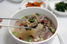 영암낙지 제대로 맛보고 싶다면? ‘영암맛집 독천낙지마당’
