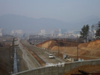 충남도 눈 그만와…내포 주진입도로 빨간불