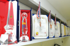 17세 소녀가 당구장에서 큐대를 끼고(?) 산다면?