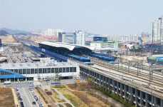 [커버스토리] KTX 천안아산역 주차장, 그곳에선 무슨 일이?