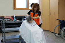 대전 사랑의 사다리 밴드 꽃동네 미용 봉사