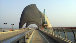 [임영호의 영산강 라이딩] ②동지는 간 데 없고… 광주에서 마주한 5·18