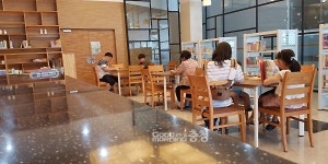 보령 문화의전당에 작은도서관 조성