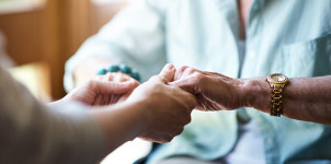 [어르신 고민 Q&A] 요양원과 공동생활가정의 차이점