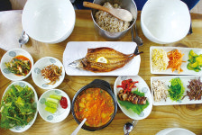 신정호로 나들이 간다고? 우린 신정호 맛집 투어 간다!
