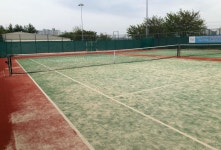 동호회에 빼앗긴 테니스장… 토박이 갑질 논란