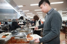 돼지고기 안심하고 먹어요!… 천안시, 소비 촉진 나서