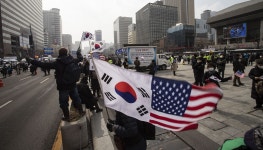 [포토뉴스] 코로나19확산·집회금지에도 아랑곳없는 태극기 집회