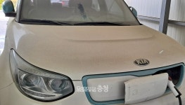 태안군청에 방치된 4000만 원짜리 전기차