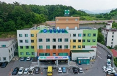 올해 첫 아기 울음소리 울려퍼진 영동병원 산부인과