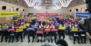 [굿모닝충북] 충청북도 126년…민·관은 뛰는데 정치는 기어간다