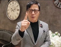방송인 조영구, 충주 고향사랑 1호 기부 연예인
