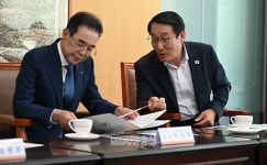 이용록 홍성군수 축산연수원 건립을