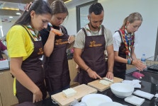 [포토뉴스] 세종에서 사찰음식 요리하는 불가리아 잼버리 대원들