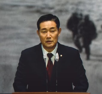 또 다시 망언을 내뱉은 신원식 의원